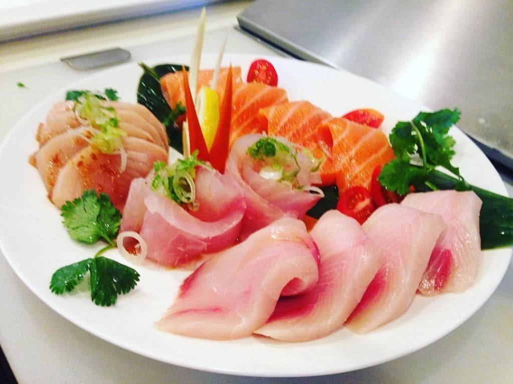 Suishin Sushi | restaurant | 194 Blue Ravine Rd, Folsom, CA 95630, USA | 9169858885 OR +1 916-985-8885