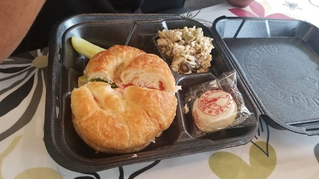 Chicken Salad Chick | restaurant | 6304 E Dublin Granville Rd, Columbus, OH 43081, USA | 6147686562 OR +1 614-768-6562