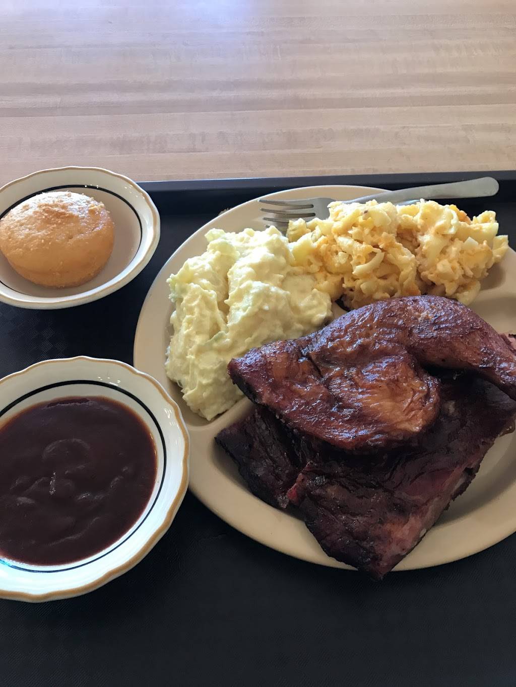 The Barbecue Pit | restaurant | 2888 University Ave, San Diego, CA 92104, USA | 6192982400 OR +1 619-298-2400
