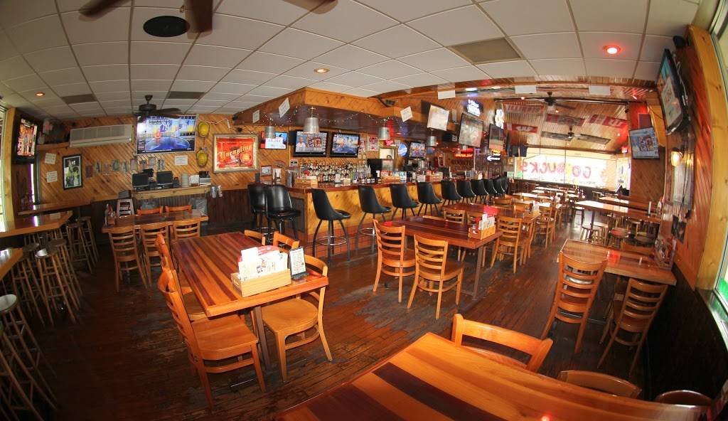 Roosters | restaurant | 1009 N Memorial Dr, Lancaster, OH 43130, USA | 7406531444 OR +1 740-653-1444