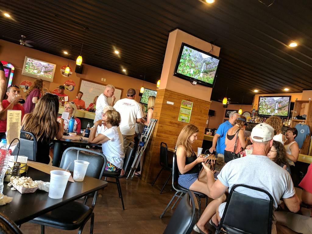 Brick Lot Pub & Grill | restaurant | 253 N 3rd Ave, Sturgeon Bay, WI 54235, USA | 9207439339 OR +1 920-743-9339