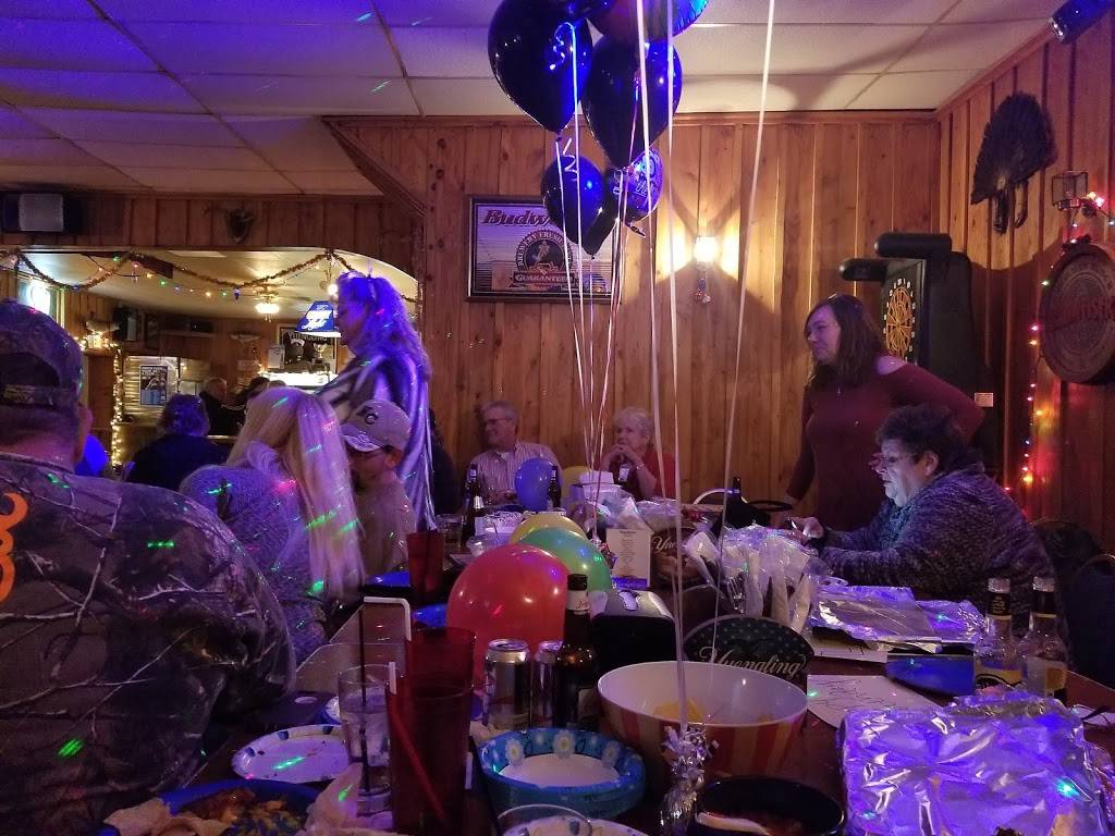 Smokin Js Country Corner Inn | restaurant | 17880 Cole Rd, Conneautville, PA 16406, USA | 8146832163 OR +1 814-683-2163