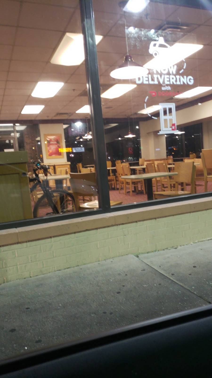 Wendys | restaurant | 110 S Larkin Ave, Joliet, IL 60436, USA | 8157309708 OR +1 815-730-9708