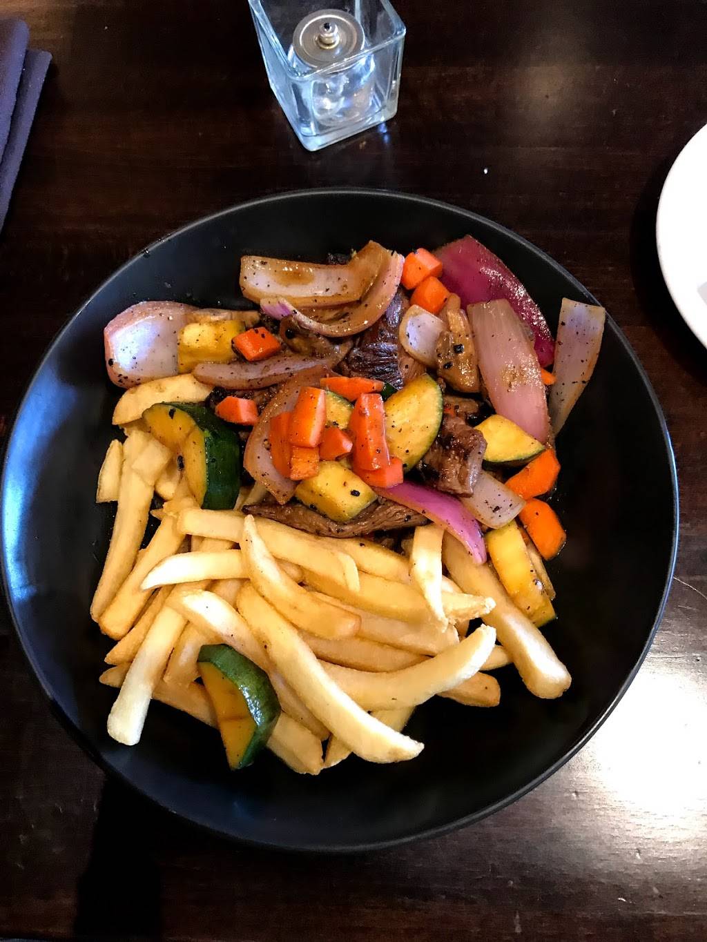 Limón Peruvian Cuisine | restaurant | 7089 N Marks Ave #101, Fresno, CA 93711, USA | 5594471226 OR +1 559-447-1226