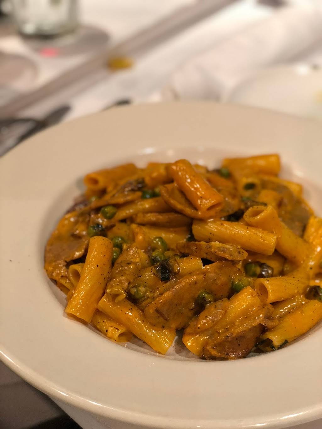 Piazza Bella Trattoria & Osteria | restaurant | 2114 W Roscoe St, Chicago, IL 60618, USA | 7734777330 OR +1 773-477-7330