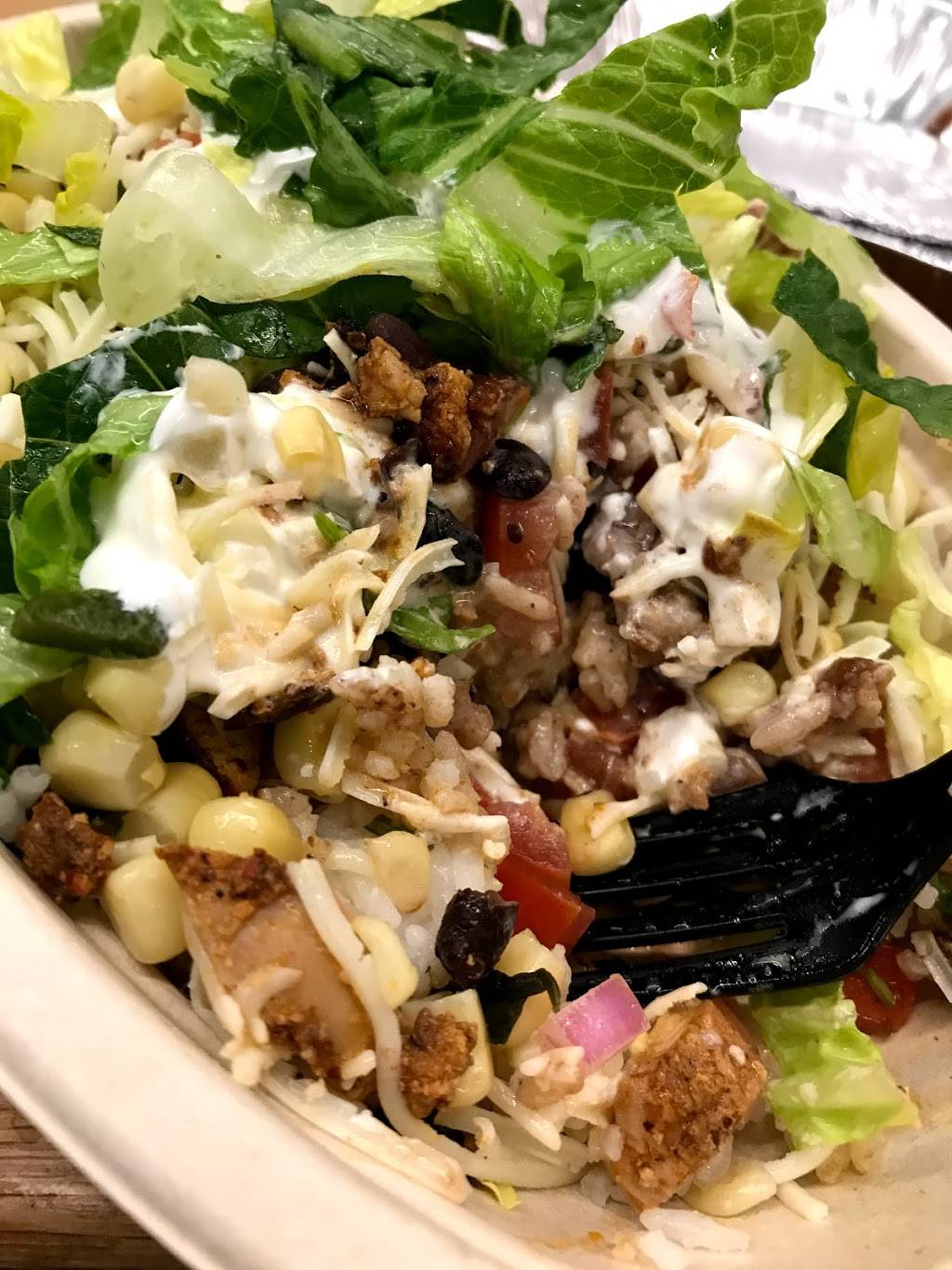 Chipotle Mexican Grill | restaurant | 806 W 63rd St, Chicago, IL 60621, USA | 7739620739 OR +1 773-962-0739