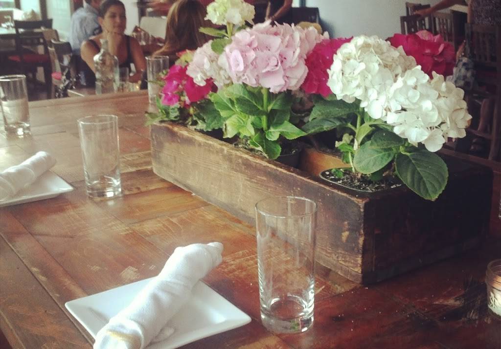 Beach House SoNo | restaurant | 19 N Water St, Norwalk, CT 06854, USA | 2039567171 OR +1 203-956-7171