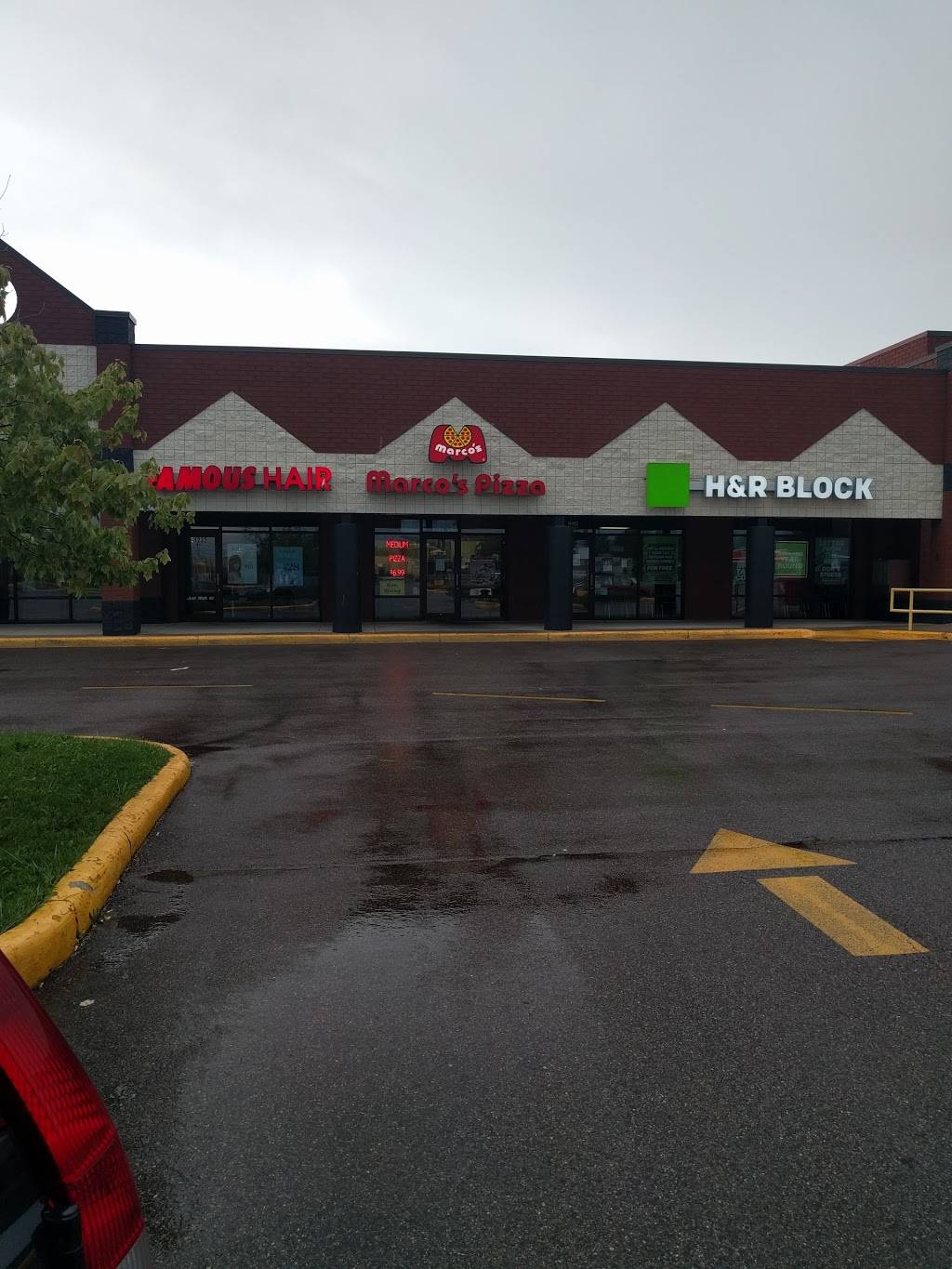 Marcos Pizza | meal delivery | 1228 S Main St, Bryan, OH 43506, USA | 4196367171 OR +1 419-636-7171