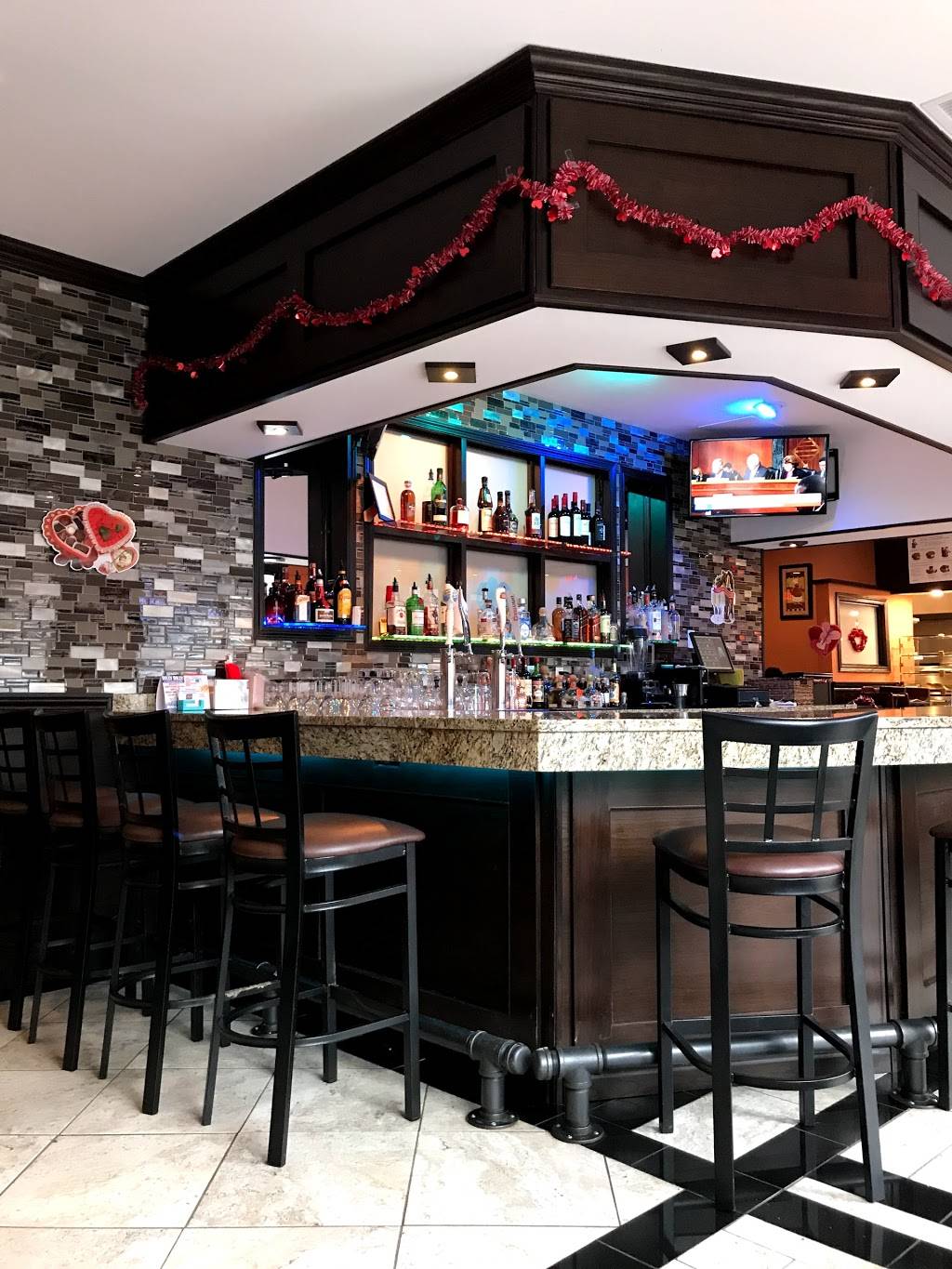 Carlos pizzeria and bar | restaurant | 295 Wawayanda Ave, Middletown, NY 10940, USA | 8457754662 OR +1 845-775-4662