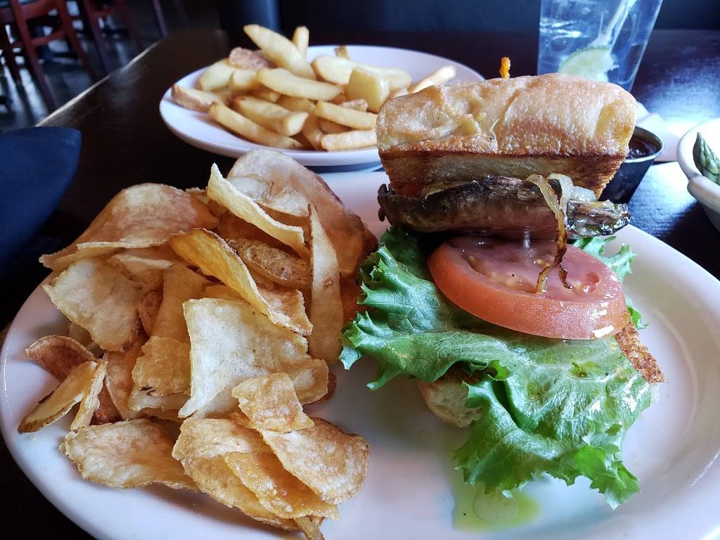 Giannos | restaurant | 1124 Eastchester Dr, High Point, NC 27265, USA | 3368850762 OR +1 336-885-0762