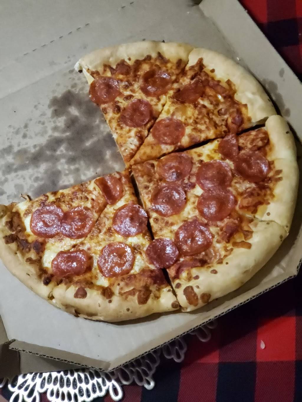 Pizza Hut | meal takeaway | 7820 Long Point Rd, Houston, TX 77055, USA | 7136888100 OR +1 713-688-8100