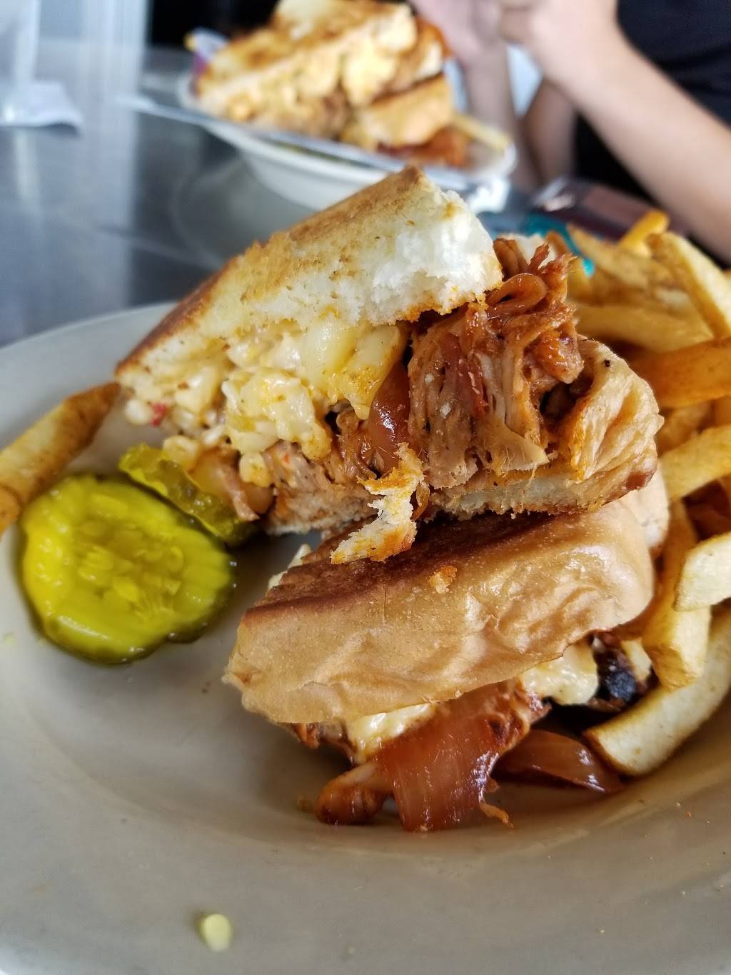 Dead End BBQ | restaurant | 3621 Sutherland Ave, Knoxville, TN 37919, USA | 8652125655 OR +1 865-212-5655