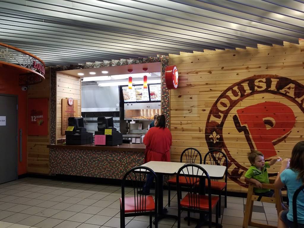 Popeyes Louisiana Kitchen | restaurant | 100 N Broadway St, Oak Grove, MO 64075, USA | 8166904115 OR +1 816-690-4115
