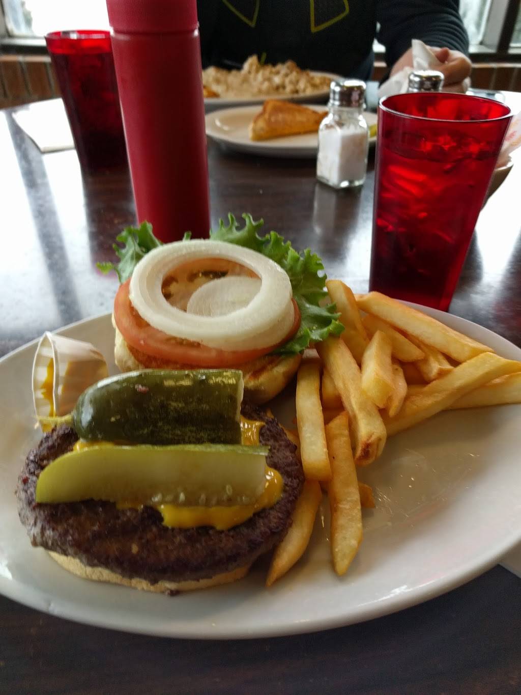 7 & 14 Family Restaurant | restaurant | 44952 OH-14, Columbiana, OH 44408, USA | 3304822339 OR +1 330-482-2339