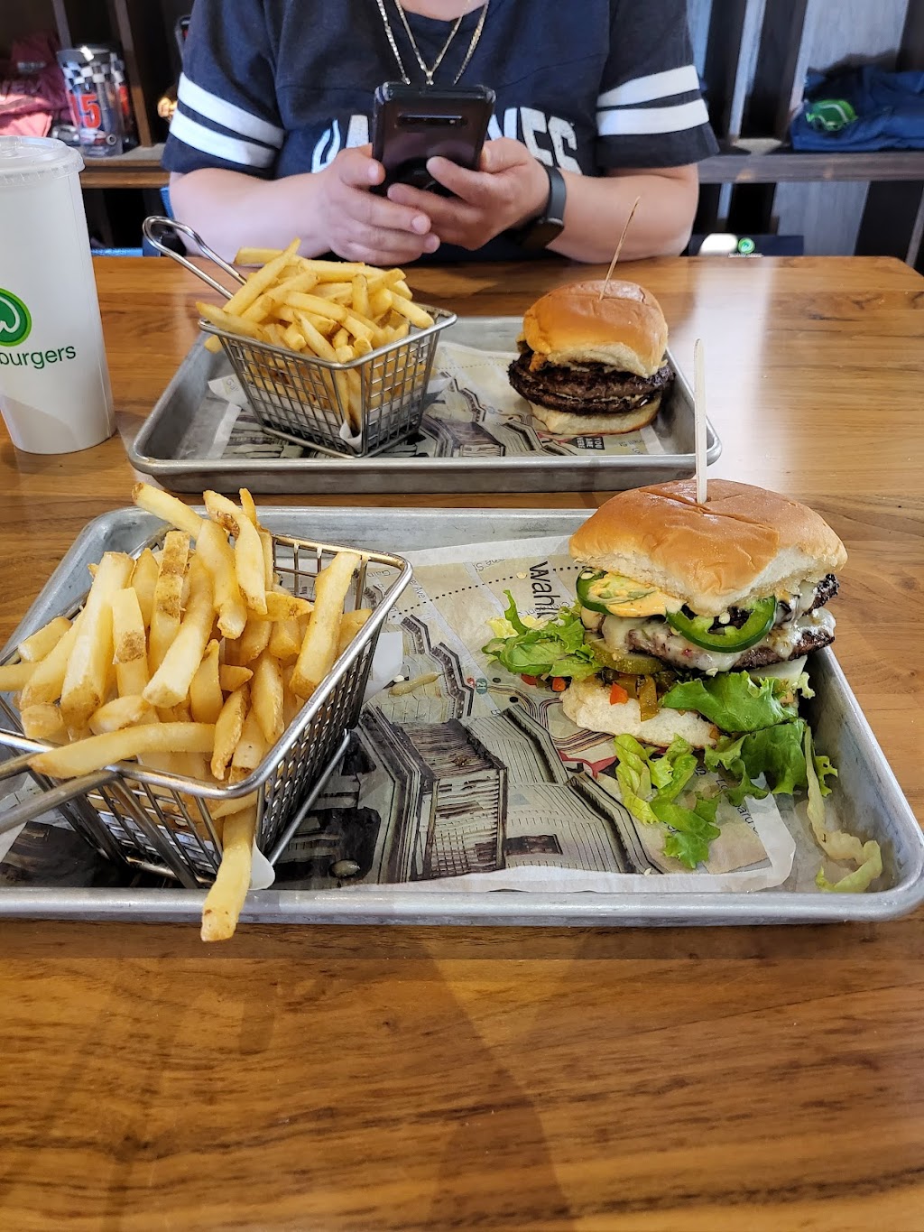 Wahlburgers | restaurant | 6301 University Ave, Cedar Falls, IA 50613, USA | 3192667535 OR +1 319-266-7535