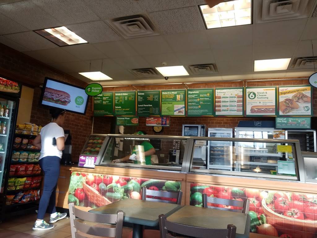 Subway Restaurants | restaurant | 17749 Torrence Ave, Lansing, IL 60438, USA | 7084741058 OR +1 708-474-1058