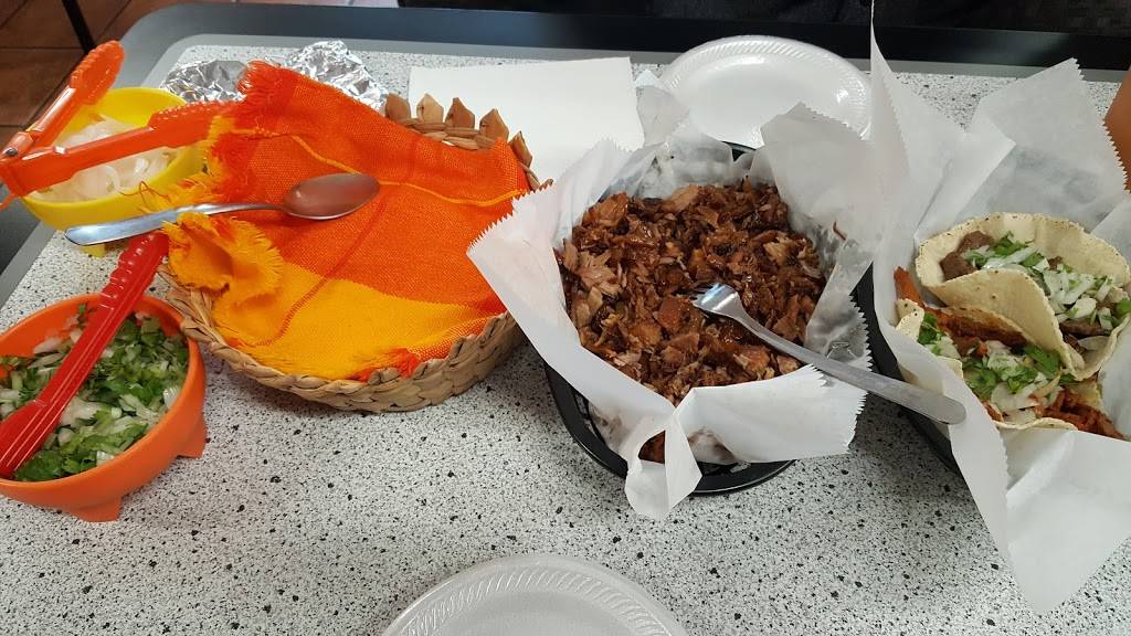 Mi Lindo Michoacan | restaurant | 2120 N Broadway, Wichita, KS 67214, USA | 3162142734 OR +1 316-214-2734