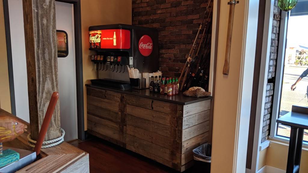 Toms Fish & Chips | restaurant | 1 N Holladay Dr, Seaside, OR 97138, USA | 5037397386 OR +1 503-739-7386