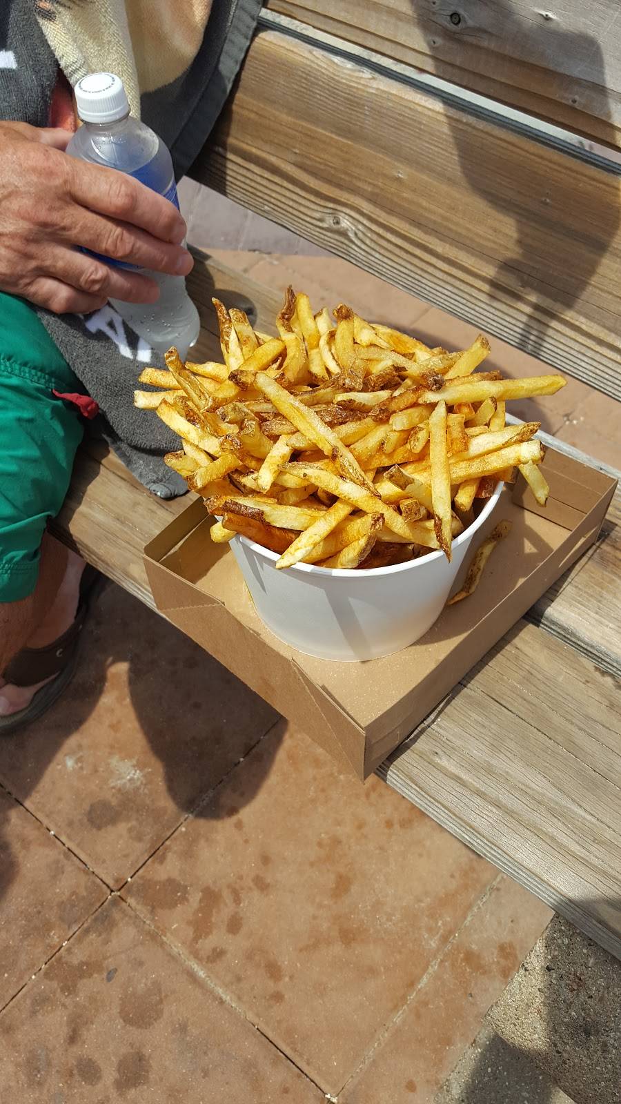 D B Fries | restaurant | 100 Garfield Pkwy, Bethany Beach, DE 19930, USA | 3025370880 OR +1 302-537-0880