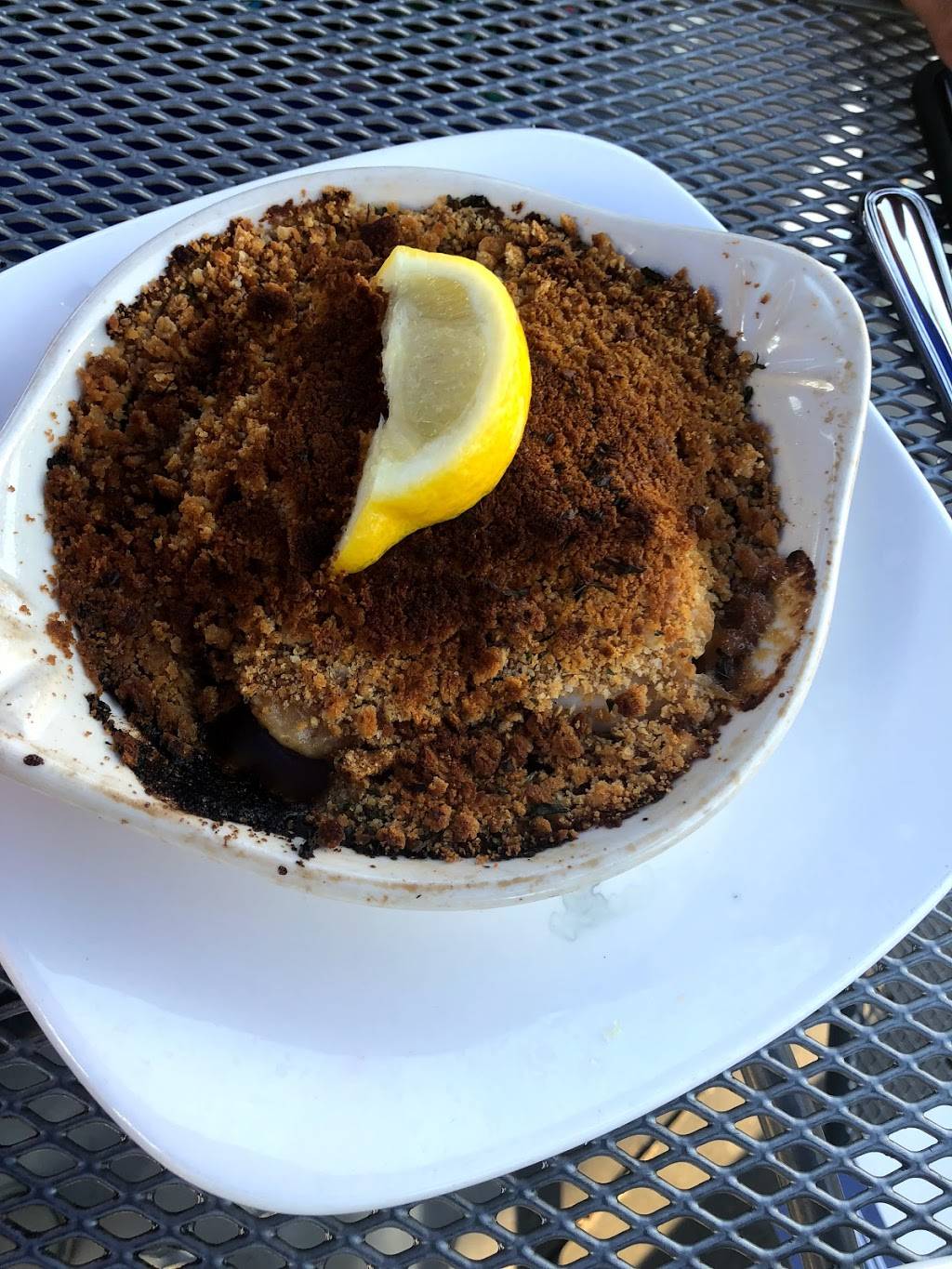 BLU On The Water | restaurant | 20 Water St, East Greenwich, RI 02818, USA | 4018853700 OR +1 401-885-3700