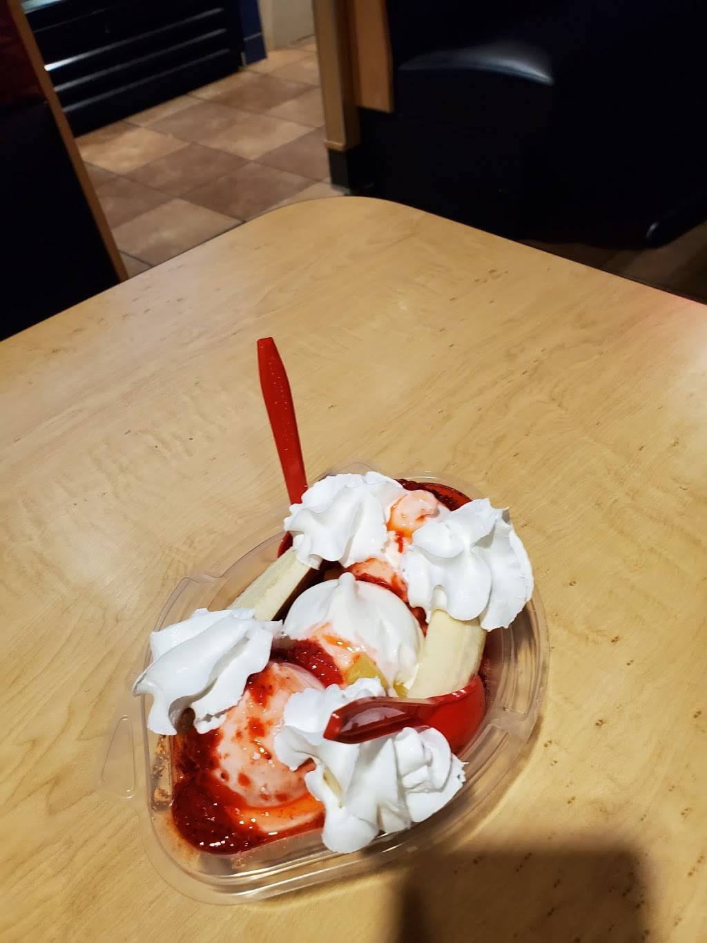 Dairy Queen Grill & Chill | restaurant | 2564 E Bridge St, Brighton, CO 80601, USA | 3036592282 OR +1 303-659-2282