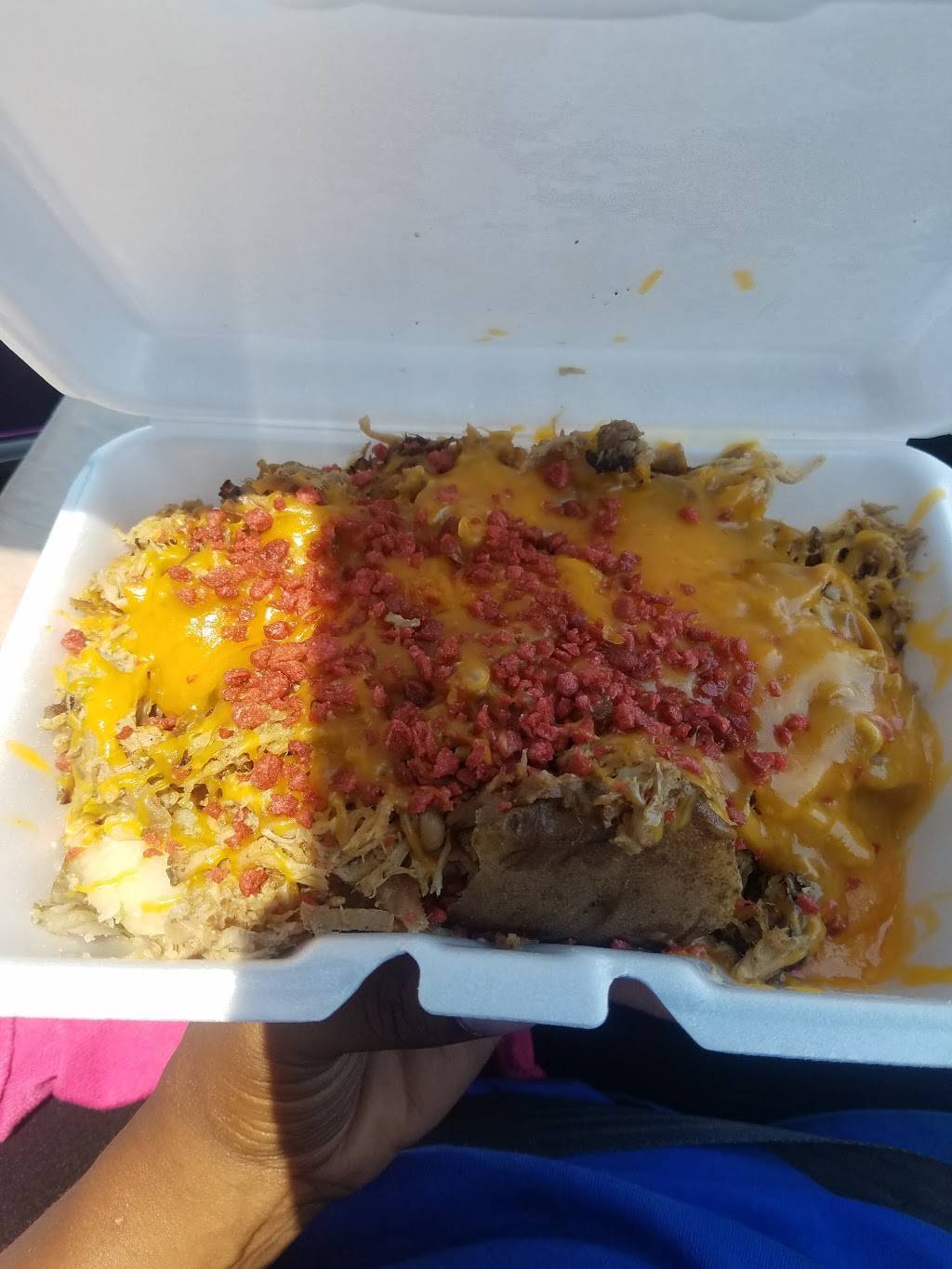 Merrills BBQ | restaurant | 2525 Forrest Ave, Gadsden, AL 35904, USA | 2565437457 OR +1 256-543-7457