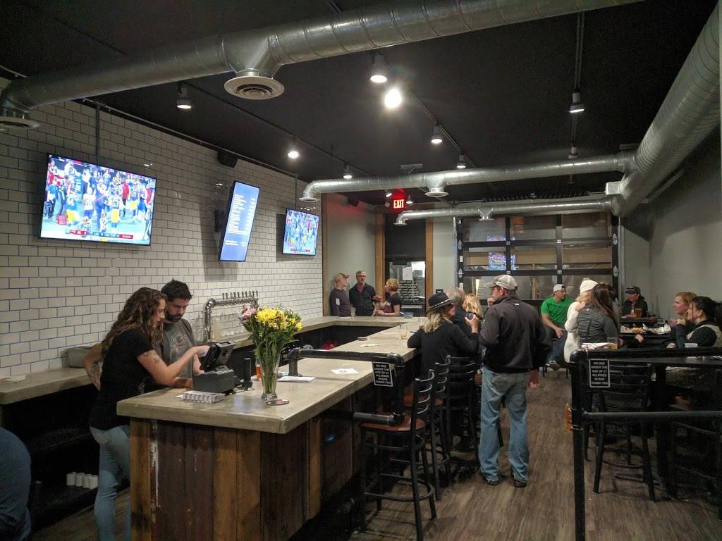 Hoagies and Hops | restaurant | 4155 Boulevard Pl, Indianapolis, IN 46208, USA | 3174265731 OR +1 317-426-5731