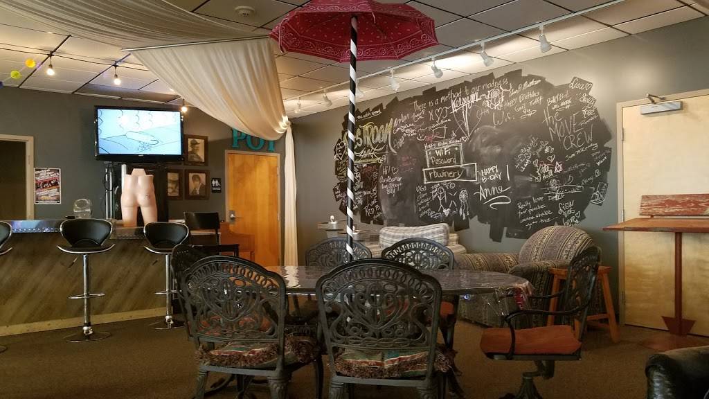 R Bandana Winery Franklin | restaurant | 1276 Liberty St, Franklin, PA 16323, USA | 4127898272 OR +1 412-789-8272