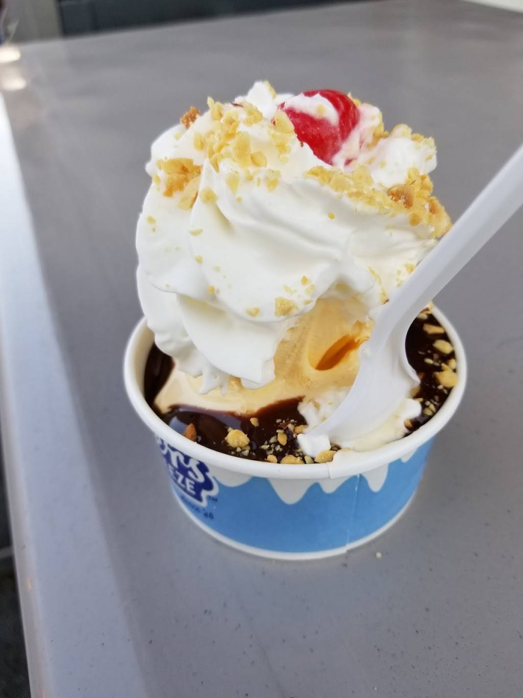 Fosters Freeze | restaurant | 1624 Cravens Ave, Torrance, CA 90501, USA | 3103281375 OR +1 310-328-1375