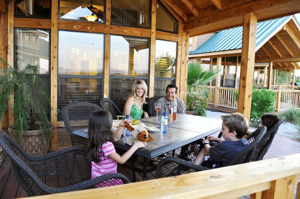 Pirate Cove Resort & Marina | restaurant | 100 Park Moabi Rd, Needles, CA 92363, USA | 7603269000 OR +1 760-326-9000