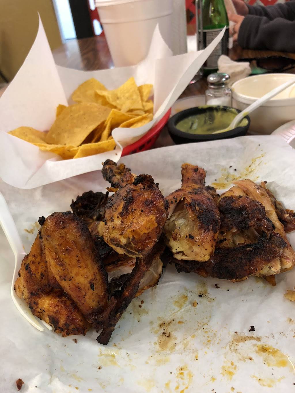 Pollos Asados Rey Regio | restaurant | 646 10th St, Hempstead, TX 77445, USA | 9799215023 OR +1 979-921-5023