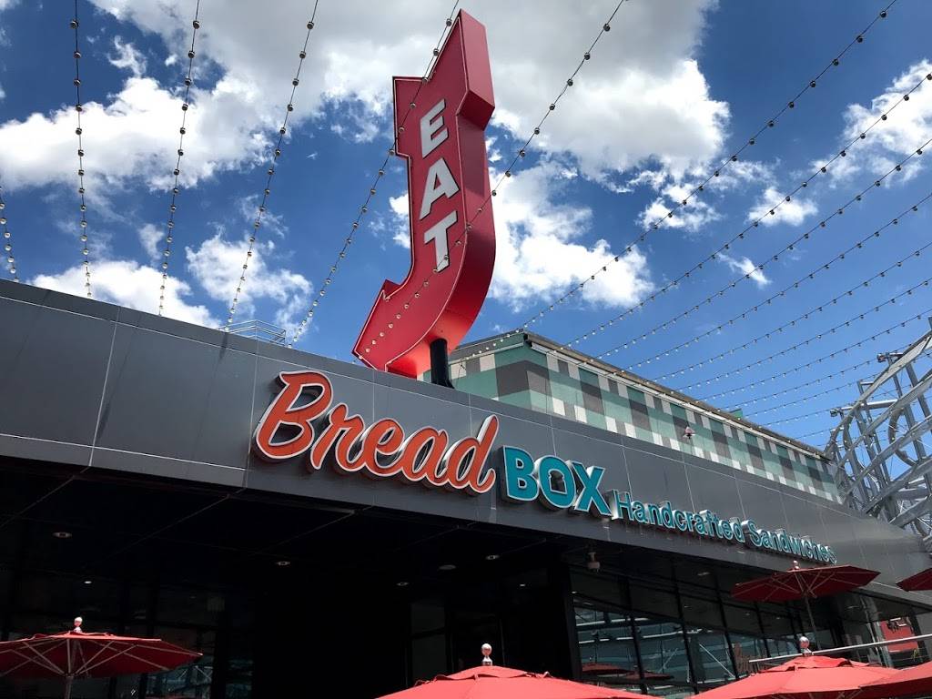 Bread Box Handcrafted Sandwiches™ | restaurant | 6000 Universal Blvd, Orlando, FL 32819, USA | 4072243663 OR +1 407-224-3663