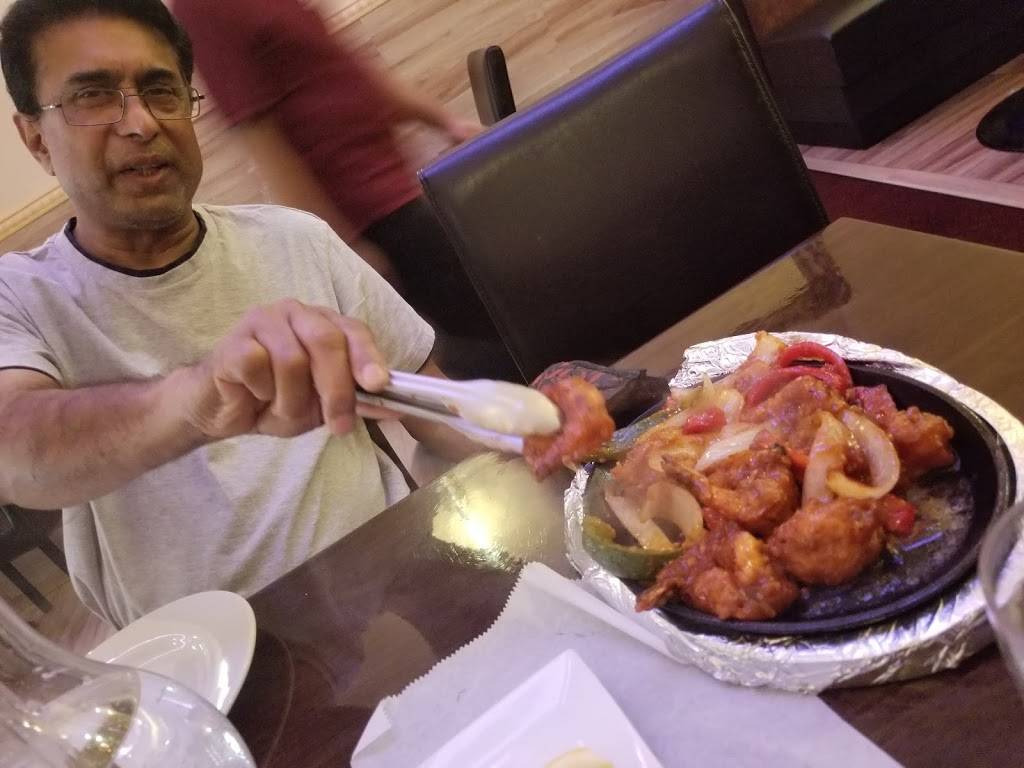 Crown Fried Chicken | restaurant | 1459 Unionport Rd, Bronx, NY 10462, USA | 7188921767 OR +1 718-892-1767