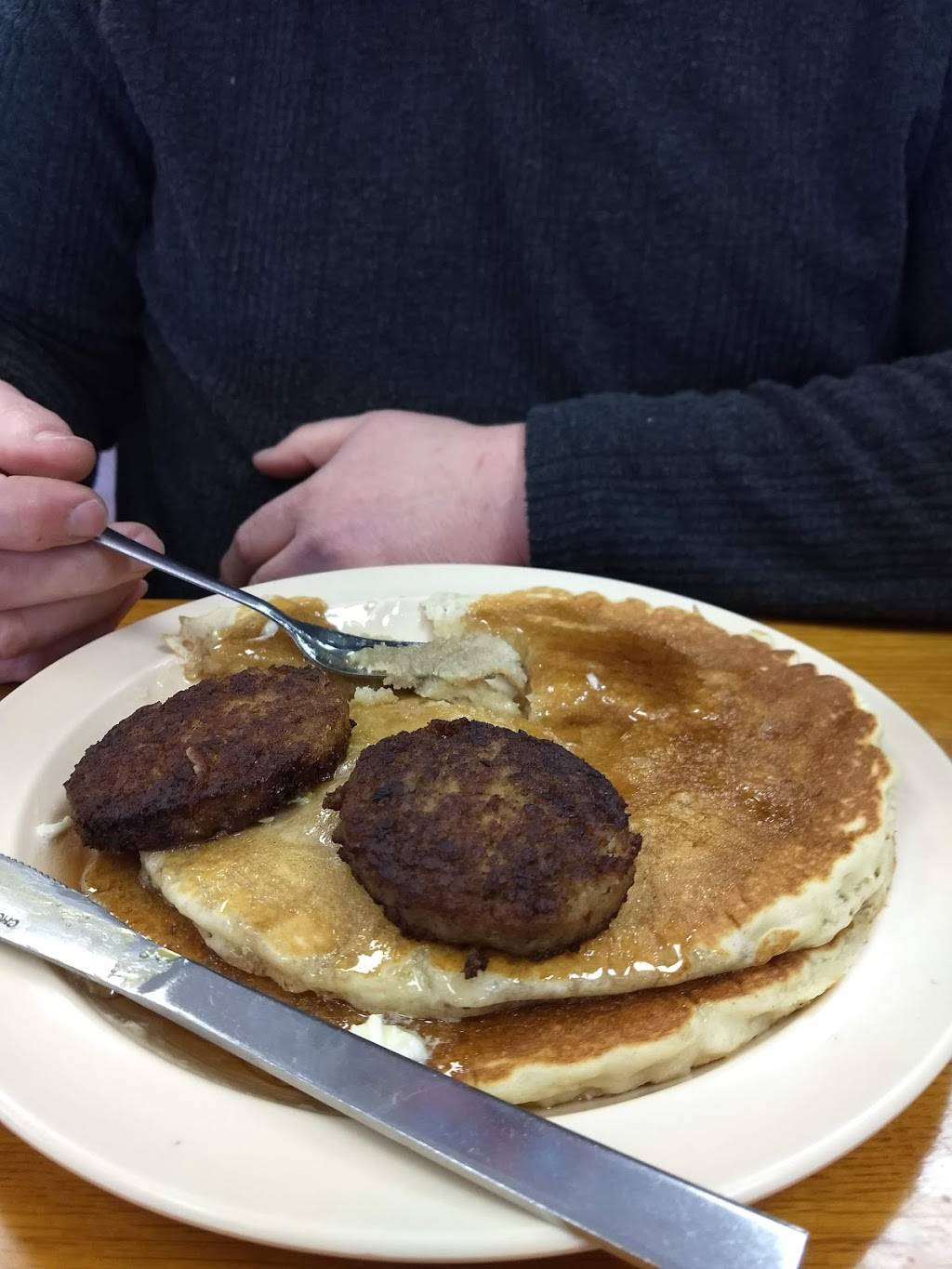 Anutter American Diner | restaurant | 1805 Old County Rd, Pocahontas, AR 72455, USA | 8702022057 OR +1 870-202-2057