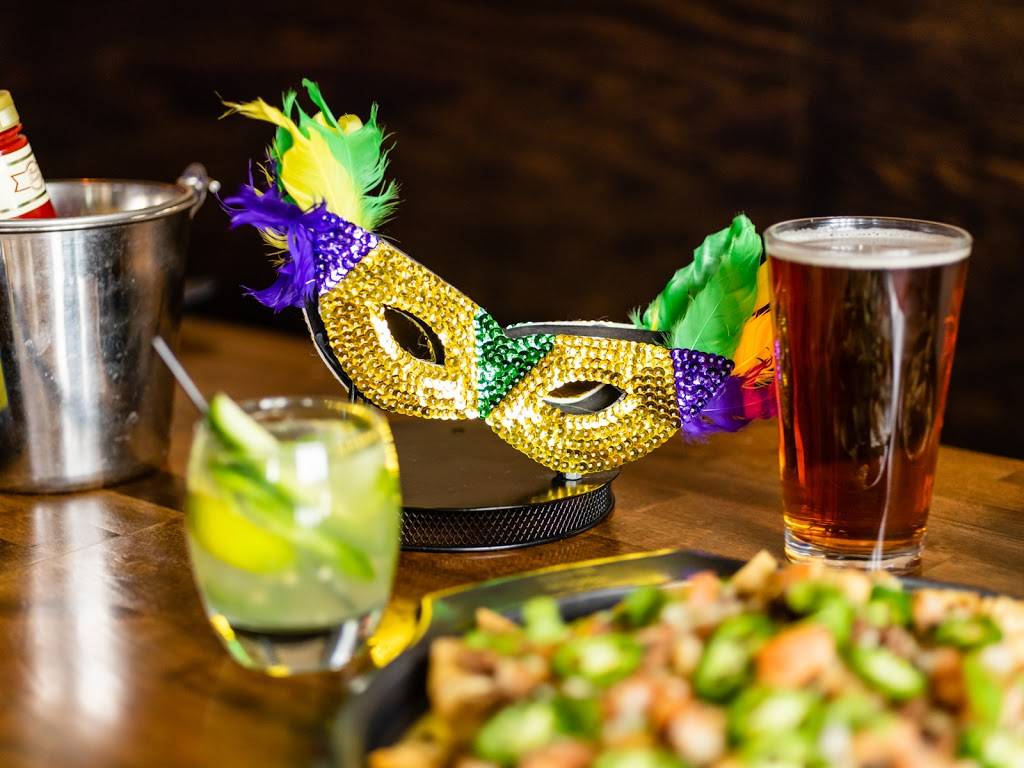 Nola Pub | restaurant | 3481 N Clark St, Chicago, IL 60657, USA | 7736611873 OR +1 773-661-1873