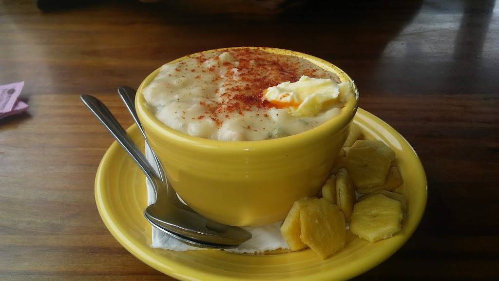 Fins Bar & Grill | restaurant | 25 W Grand Ave, Grover Beach, CA 93433, USA | 8054733467 OR +1 805-473-3467