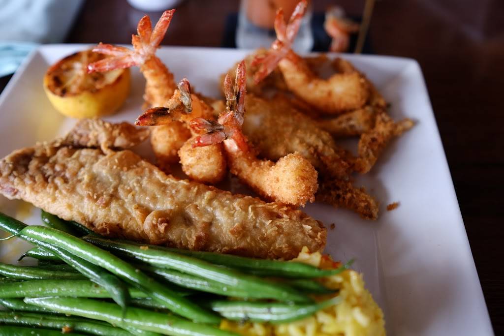 BLVD Seafood | restaurant | 2804 Avenue R 1/2, Galveston, TX 77550, USA | 4097622583 OR +1 409-762-2583