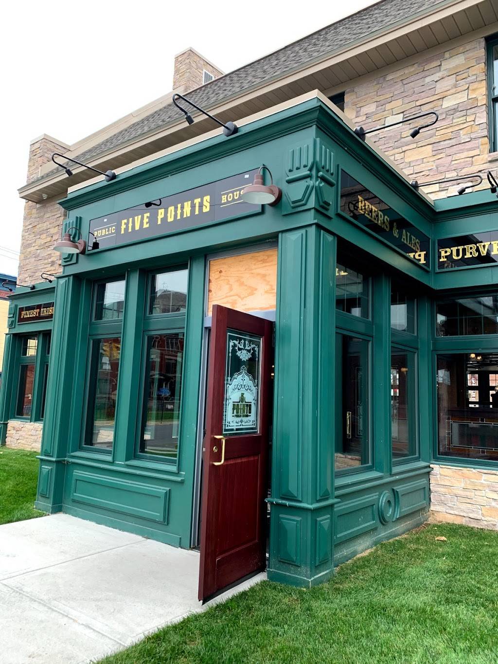 Five Points Public House | restaurant | 623 Columbia St, Utica, NY 13502, USA | 3157334228 OR +1 315-733-4228