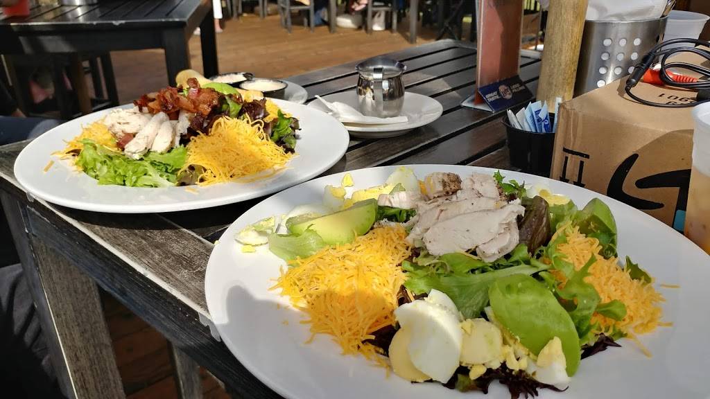 Muddy Waters Bar & Grill | restaurant | 231 Broad St, Prescott, WI 54021, USA | 7152625999 OR +1 715-262-5999