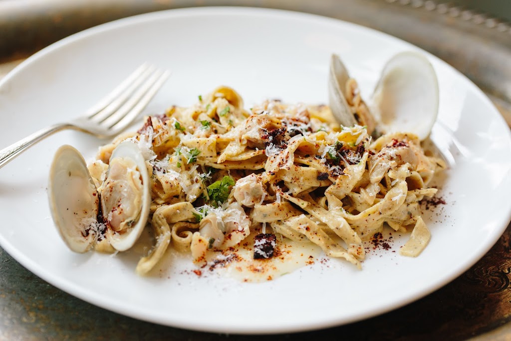 Peregrine | restaurant | 170 Charles St, Boston, MA 02114, USA | 6178261762 OR +1 617-826-1762