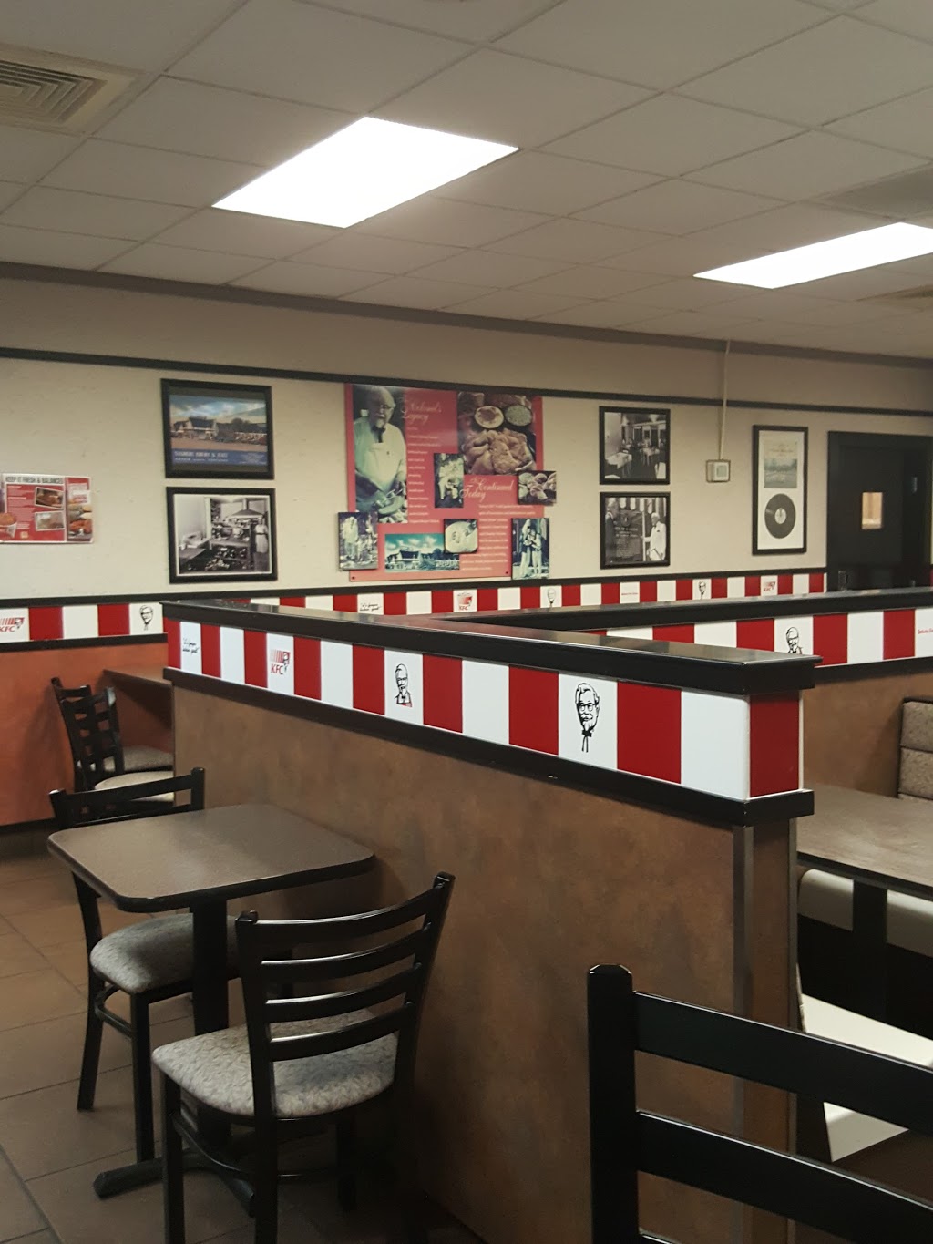 KFC | restaurant | 5109 Moffett Rd, Mobile, AL 36618, USA | 2513439750 OR +1 251-343-9750