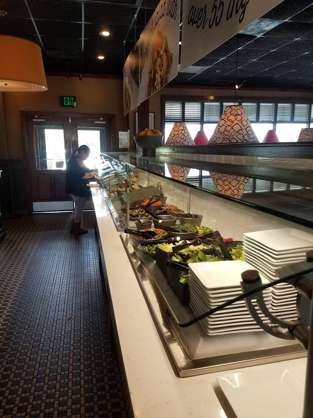 Ruby Tuesday | restaurant | 12037 Indian River Rd, DIberville, MS 39540, USA | 2283920881 OR +1 228-392-0881