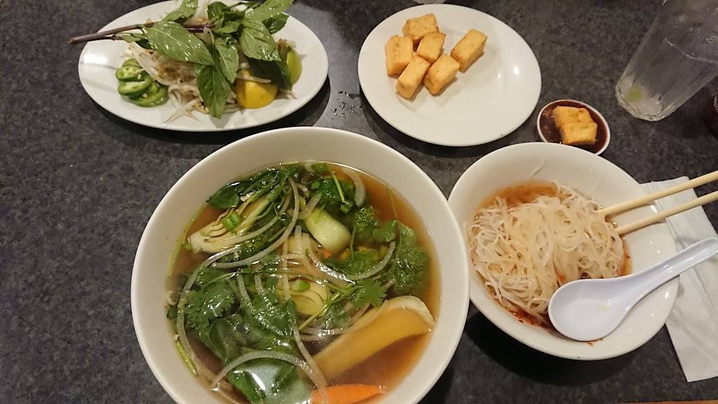 Pho Pioneer Restaurant | restaurant | 17701 Pioneer Blvd, Artesia, CA 90701, USA | 5628099250 OR +1 562-809-9250