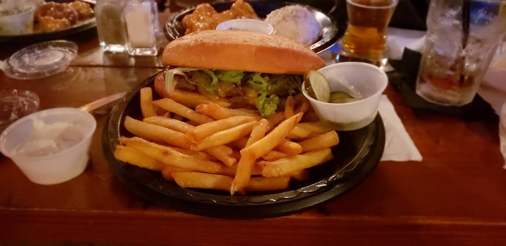 Tree House | restaurant | 723 North St W, Vidalia, GA 30474, USA | 9125371271 OR +1 912-537-1271