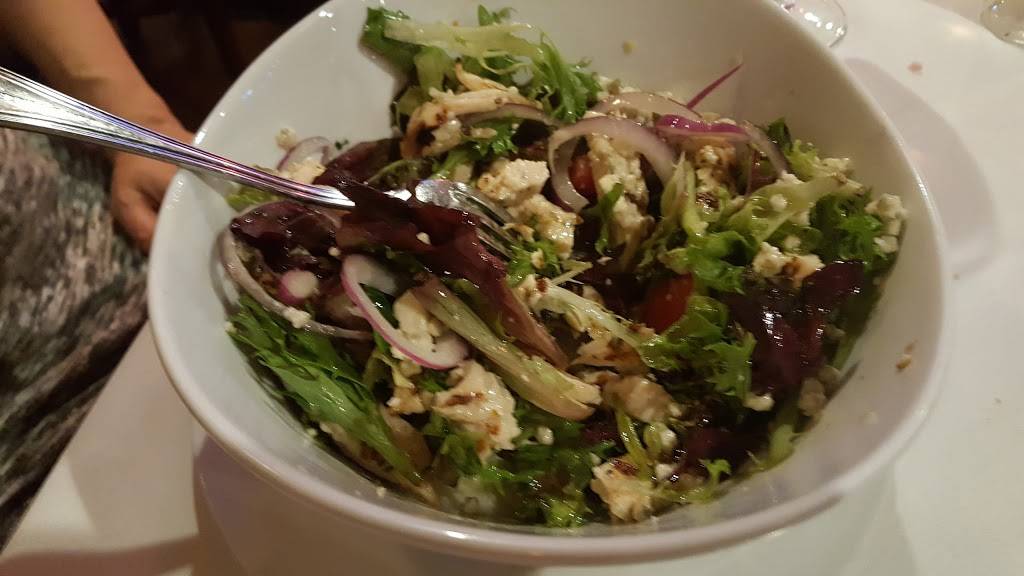 Mias | restaurant | 31 Rockaway Ave, Valley Stream, NY 11580, USA | 5168252117 OR +1 516-825-2117