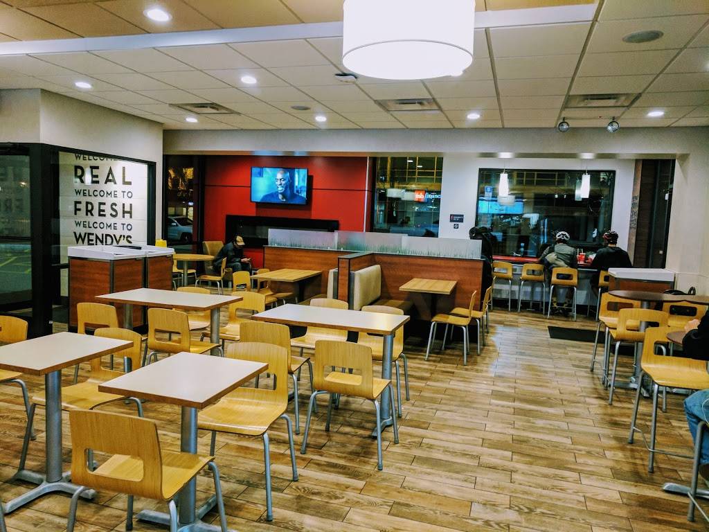 Wendys | restaurant | 1623 W Division St, Chicago, IL 60622, USA | 7734862344 OR +1 773-486-2344