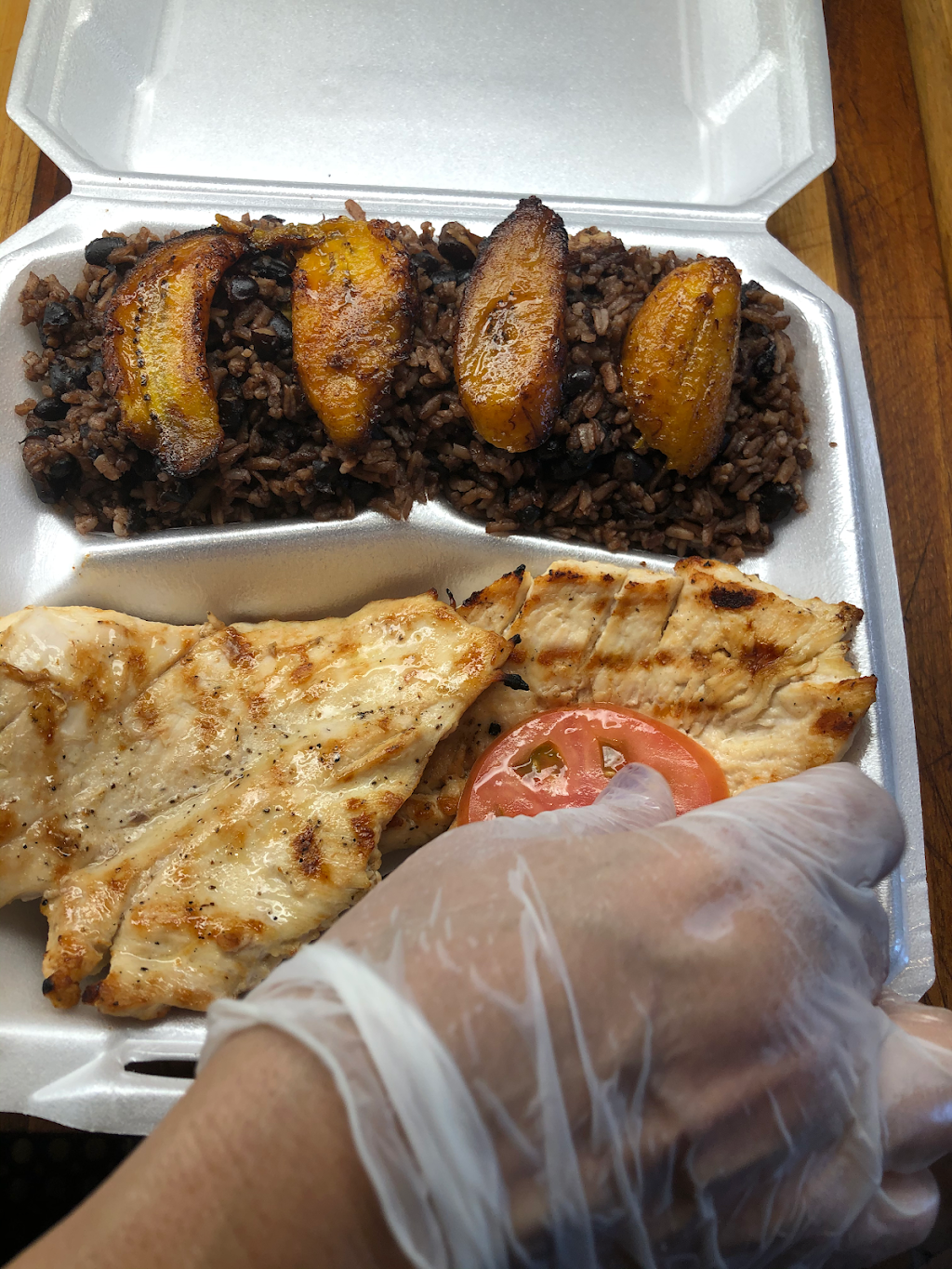 Los Caneyes Restaurant | restaurant | 4070 NW 37th Ave, Miami, FL 33142, USA | 3056348238 OR +1 305-634-8238