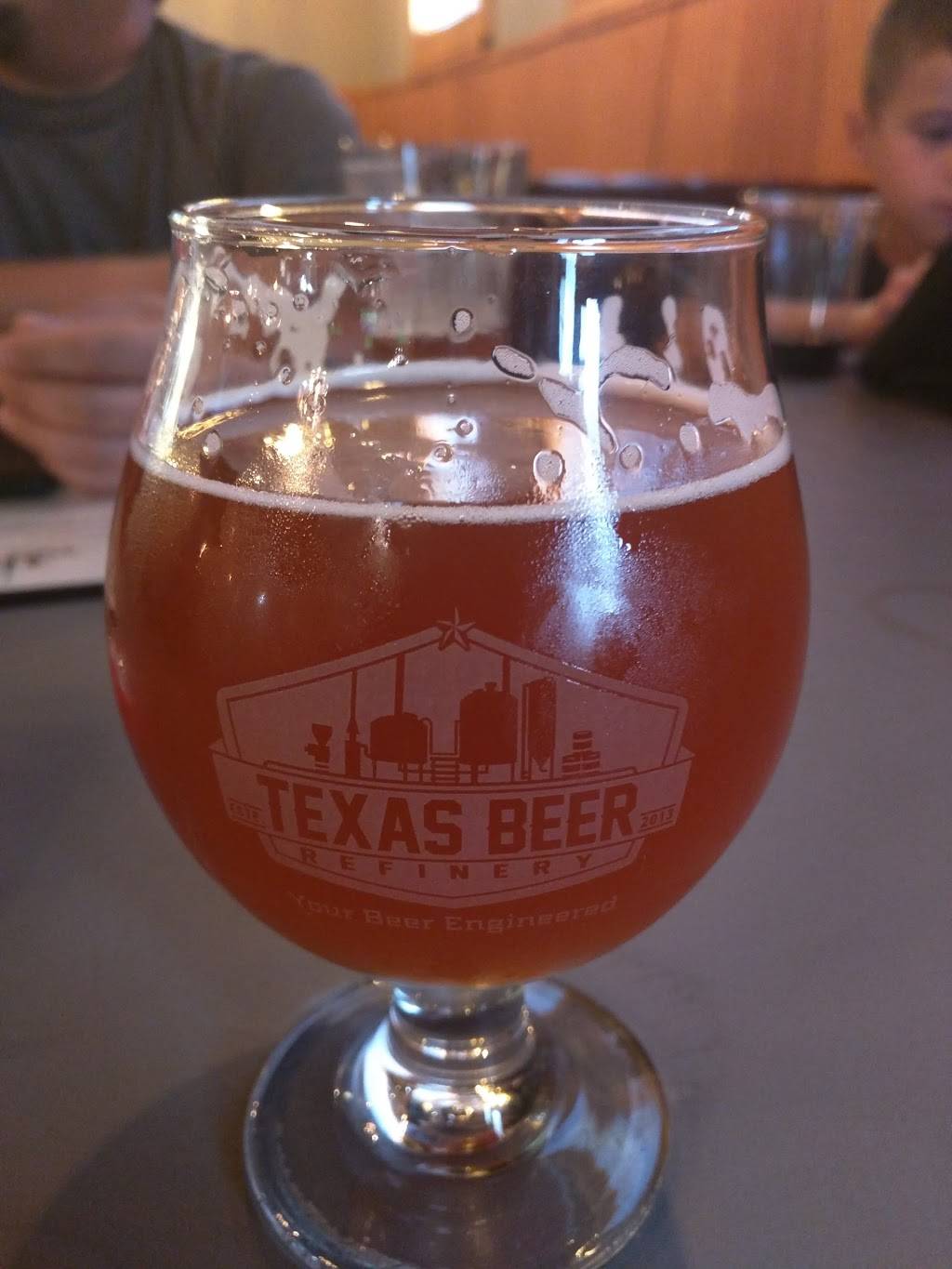 Texas Beer Refinery Taproom + Kitchen | restaurant | 2709 Dickinson Ave, Dickinson, TX 77539, USA | 8323407424 OR +1 832-340-7424