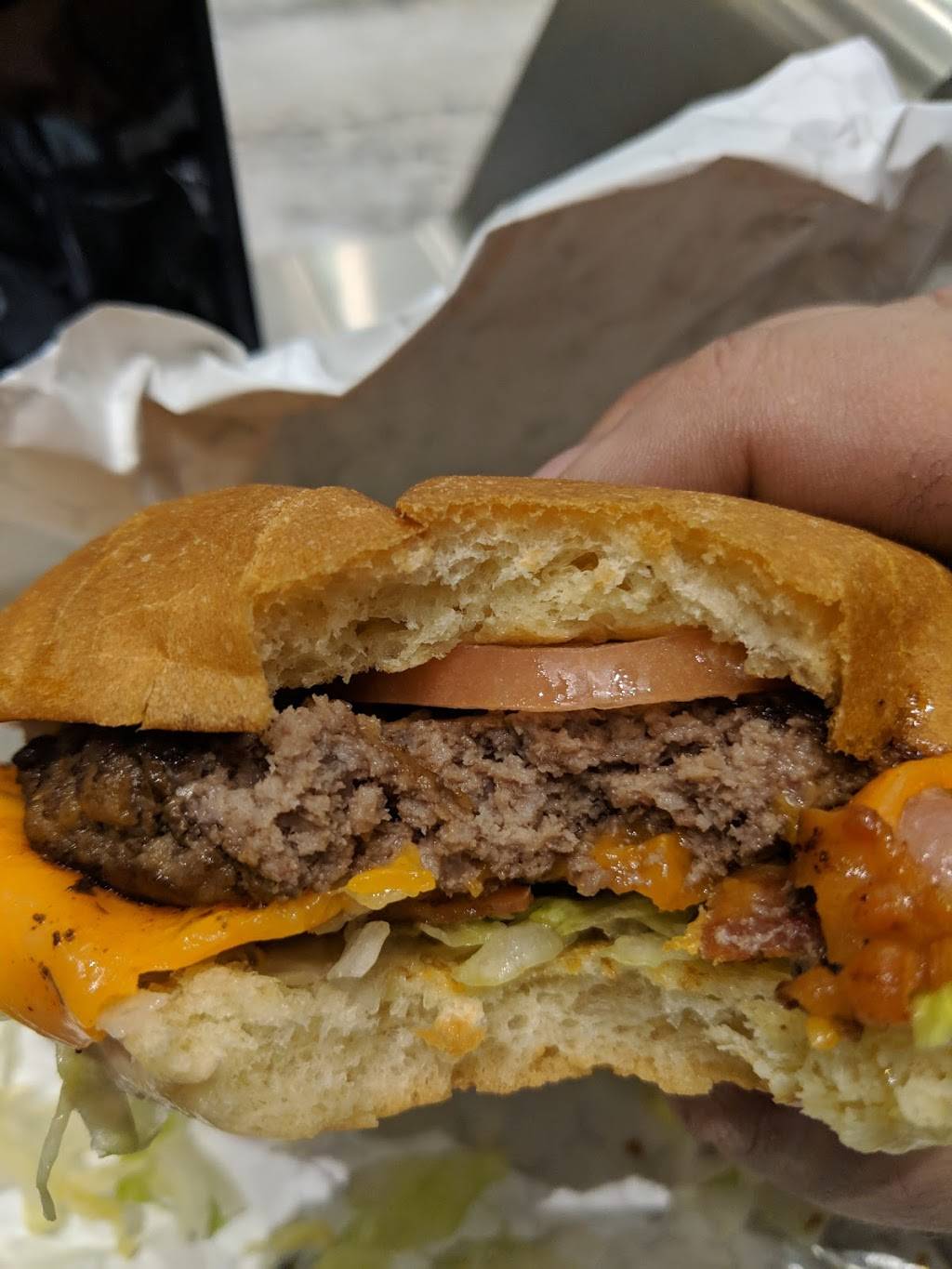 Built Custom Burgers | restaurant | Level 3, Terminal 1, Mississauga, ON L4W 2P7, Canada | 4167762477 OR +1 416-776-2477