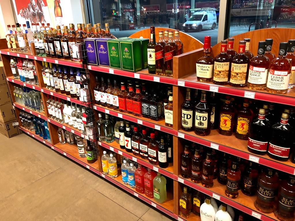 Kum & Go | meal takeaway | 11989 Hickman Rd, Urbandale, IA 50323, USA | 5153316591 OR +1 515-331-6591